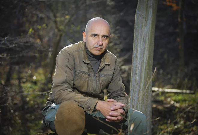 Pihler ne trdi, da virus ne obstaja, prepričan pa je, da so panika in z njim povezani ukrepi vsaj resno pretirani, če že ne čisto nepotrebni. FOTO: Jože Suhadolnik