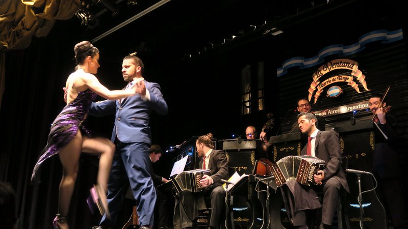 Fotografija: Argentinski tango v gledališču La Ventana. FOTO: Manca Ogrin