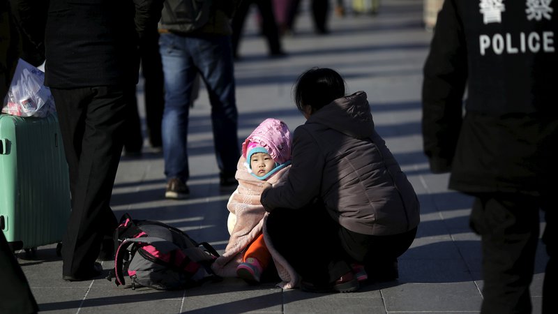 Fotografija: Le ugibati je mogoče, koliko otrok vsako leto izgine na Kitajskem. Ocene se gibljejo od 20.000 do 70.000. FOTO: Reuters