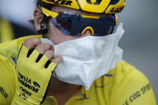 Etapa, ko se bodo maske dokončno snele. FOTO: Stephane Mahe/Reuters