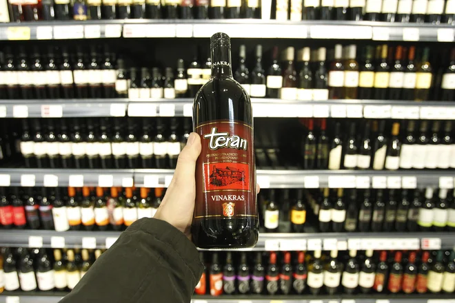 Le kdo ne loči terana od drugih vin? Foto Leon Vidic