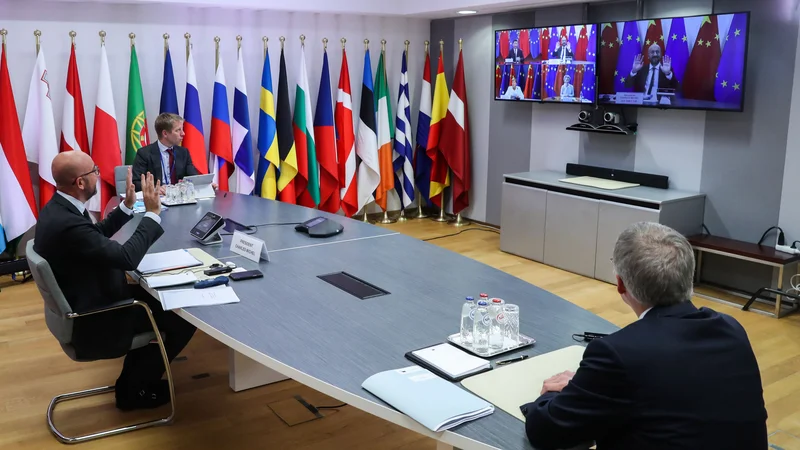 Fotografija: Na videovrhu EU in Kitajske ni bilo oprijemljivega napredka, bi pa Peking, ki je pod velikim ameriškim pritiskom, lahko bolj odprl vrata Evropi. FOTO: Yves Herman/AFP