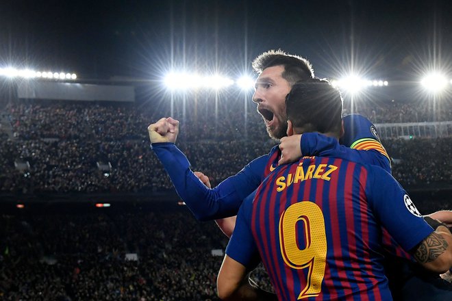 Kar 478 od Barçinih 908 golov sta v šestih skupnih sezonah zbrala odlična napadalca Lionel Messi in Luis Suarez. FOTO: Lluis Gene/AFP