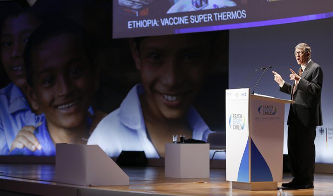 Fundacija Billa in Melinda Gates je v zadnjem desetletju investirala v razvoj cepiv okoli 20 milijard dolarjev. FOTO: Fabrizio Bensch/Reuters