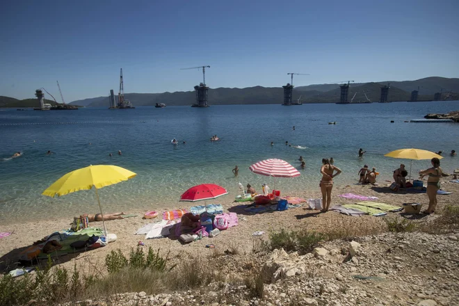 Največ novih okužb so na Hrvaškem potrdili v splitsko-dalmatinski županiji, in sicer 71. FOTO: Jure Eržen/Delo