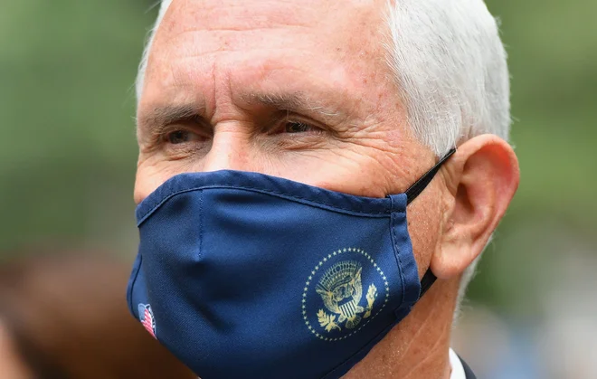 Podpredsednik Mike Pence je navedbe Troyeve zavrnil kot izjave še ene jezne sodelavke, ki je zapustila Belo hišo. FOTO: Angela Weiss/AFP