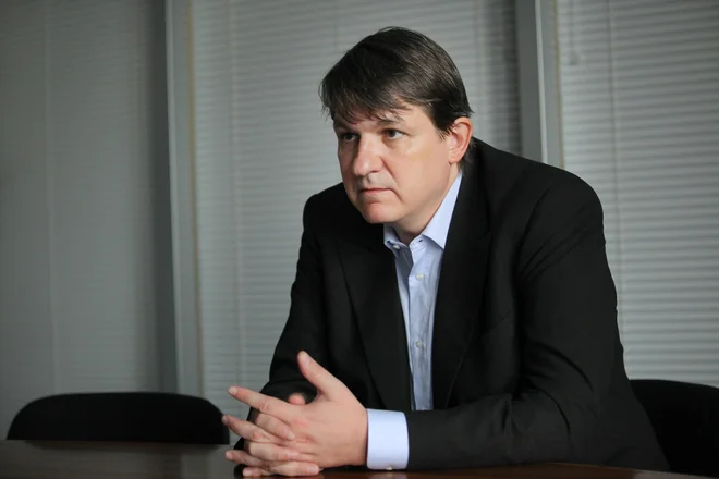 Janez Šušteršič, ekonomist in nekdanji finančni minister, nekaterih idejah vidi vračanje v samoupravljanje. FOTO: Jože Suhadolnik/Delo