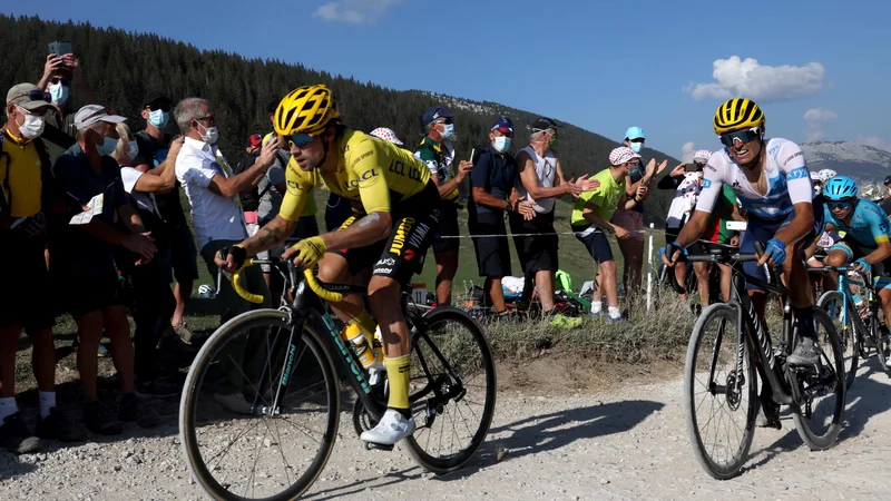 Fotografija: Ob za Slovenijo ugodnemu razpletu sobotnega kronometra vas vabimo, da video pobude objavite še isti večer od 19. ure naprej na svojih družbenih omrežjih. FOTO: Kenzo Tribouillard/AFP