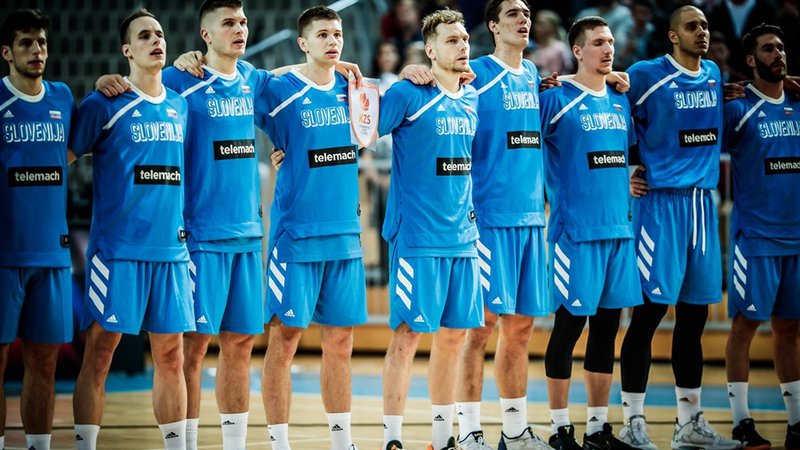 Fotografija: Slovenska košarkarska reprezentanca je na poti k eurobasketu 2022 izgubila z Madržarsko in premagala Avstrijo. FOTO: FIBA