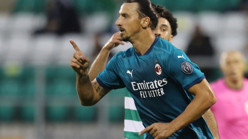 Fotografija: Zlatan Ibrahimović je bil ključni mož četrtkove zmage Milana na Irskem v drugem kolu kvalifikacij za evropsko ligo. FOTO: Lorraine O'sullivan/Reuters