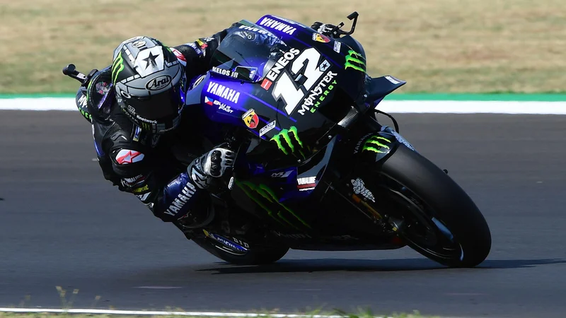 Fotografija: Maverick Viñales je v svojo korist odločil dirko za veliko nagrado Emilije Romanje. FOTO: Jennifer Lorenzini/Reuters