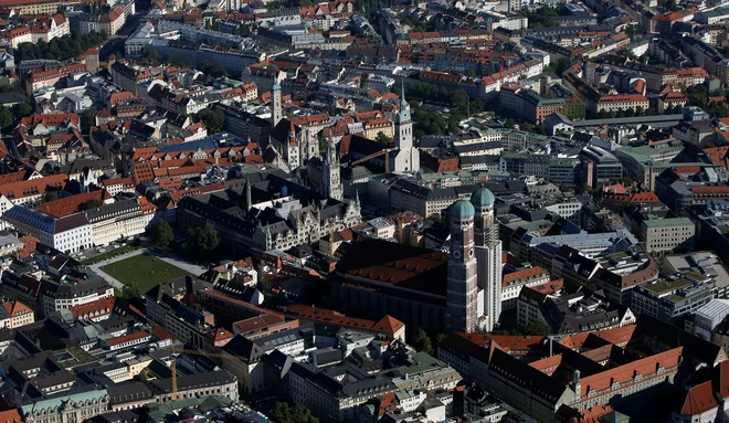 Živi in dela v Müchnu. FOTO: Michaela Rehle/Reuters