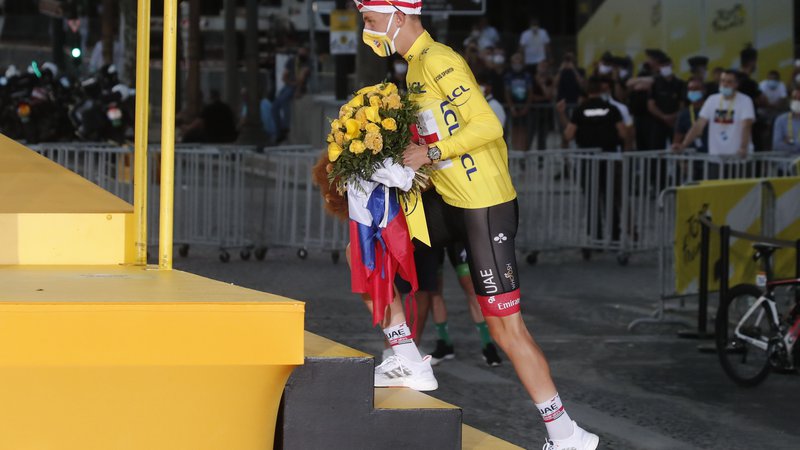 Fotografija: Mladi slovenski kolesarski šampion Tadej Pogačar je bil tudi zmagovalec med zaslužkarji na Tour de France. FOTO: Benoît Tessier/Reuters