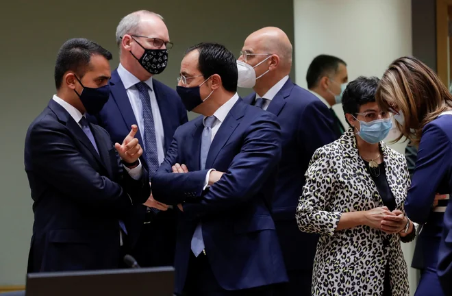 Med zunanjimi ministri EU do zdaj še ni bilo soglasja o sprejetju sankcij proti Belorusiji. FOTO Olivier Hoslet/Reuters