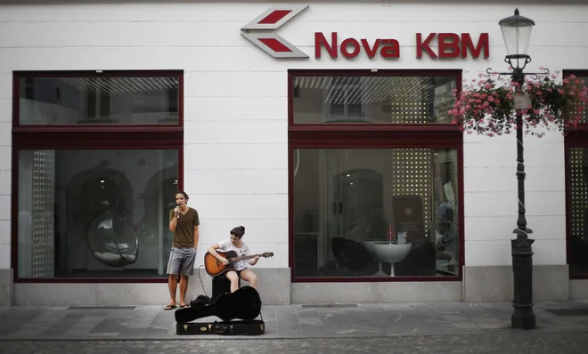 Ulični umetniki bodo lashko nastopali na 19 lokacijah - Stritarjeve ni med njimi - največ dve uri vsak dan. FOTO: Blaž Samec/Delo