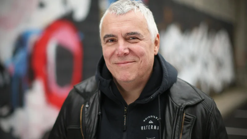 Fotografija: Zoran Predin je napisal napeto, zabavno knjigo s sporočilom. Foto: Jure Eržen/delo