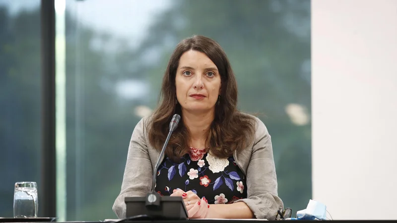 Fotografija: Ministrica Simona Kustec naj bi se testirala jutri. FOTO: Leon Vidic/Delo