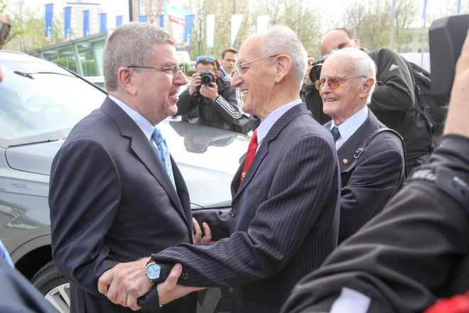 Miru Cerarju je na odprtju izobraževalnega centra OKS v roko segel tudi predsednik MOK Thomas Bach. FOTO: Marko Feist/Slovenske novice