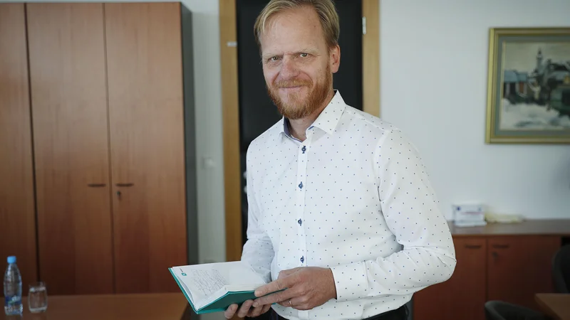 Fotografija: Gradimo sodoben ekosistem, ki bo nagovarjal tudi generacijo, ki je bolj vajena delovati po modernih prodajnih poteh. Tako nameravamo dolgoročno ne samo braniti, ampak krepiti svoj tržni položaj, pravi Marko Jazbec. FOTO: Leon Vidic/Delo