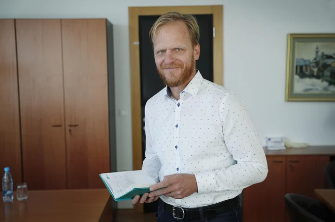 Gradimo sodoben ekosistem, ki bo nagovarjal tudi generacijo, ki je bolj vajena delovati po modernih prodajnih poteh. Tako nameravamo dolgoročno ne samo braniti, ampak krepiti svoj tržni položaj, pravi Marko Jazbec. FOTO: Leon Vidic/Delo