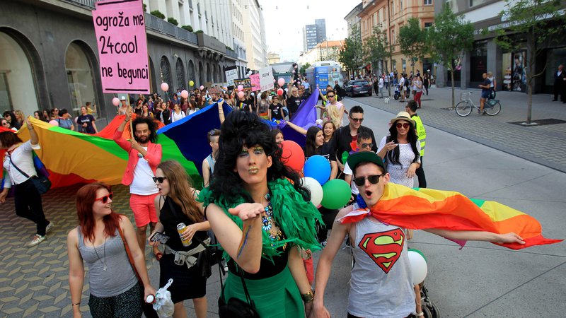 Fotografija: Parada ponosa letos bo, a v znamenju protikoronskih ukrepov.
Foto: Blaž Samec/Delo