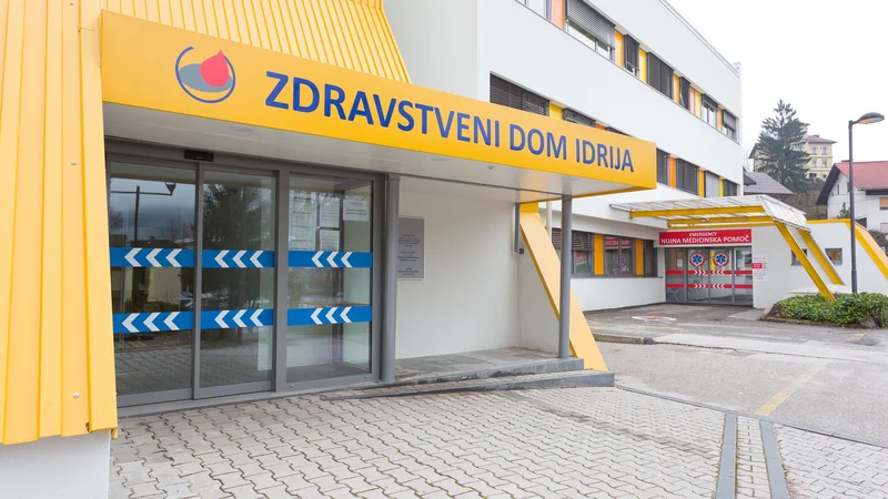 Fotografija: Skladno s sklepom sveta zavoda na junijski izredni seji bo ZD Idrija kot vršilka dolžnosti še naprej vodila Ana Ogrič Lapajne. FOTO: Bojan Tavčar