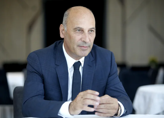 Marjan Batagelj, predsednik upravnega odbora Postojnske jame, je zelo zaskrbljen zaradi uvrstitve primorsko-notranjske statistične regije na nemški rdeči seznam. Foto Roman Šipić