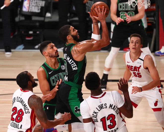 Bostonov krilni igralec Jayson Tatum je bil najboljši strelec pete tekme. FOTO: Kim Klement/USA TODAY Sports.
