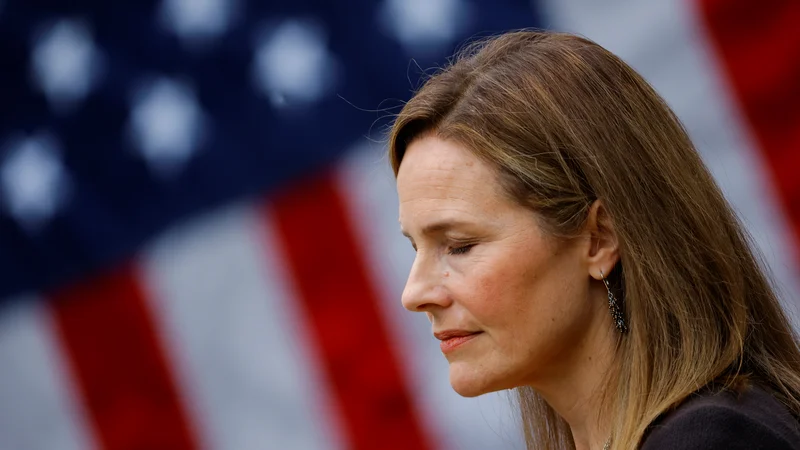 Fotografija: Sodnica prizivnega sodišča s sedežem v Chicagu Amy Coney Barrett je nova Trumpova kandidatka za vrhovno sodišče.Foto Carlos Barria Reuters