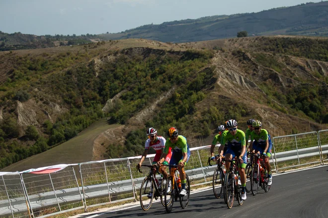 Luka Pibernik, Domen Novak, Tadej Pogačar. FOTO: Vid Ponikvar /Sportida