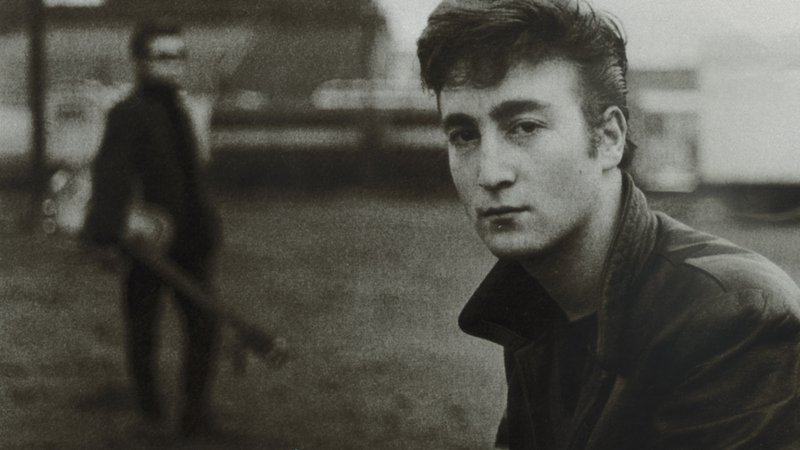 Fotografija: John Lennon v mladih letih. FOTO: dokumentacija Dela