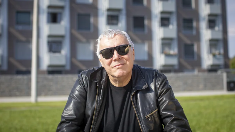 Fotografija: »Predzadnji koncert sem imel šestega marca v Dvorani Vatroslava Lisinskega z zagrebškimi filharmoniki in zadnjega julija v Splitu,« opiše posledice pandemije za njegovo koncertiranje. FOTO: Voranc Vogel/Delo