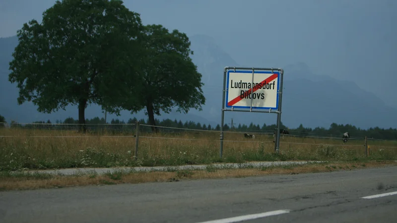 Fotografija: In ker nimamo kaj praznovati, se tudi slovesnosti ne moremo udeležiti. Pa se je bo udeležil kar velik del slovenske politike, očitno s predsednikom države na čelu. Foto Uroš Hočevar/Delo
