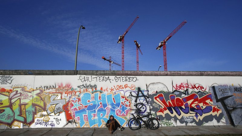 Fotografija: Berlinski zid. Foto: Tobias Schwarz/Reuters