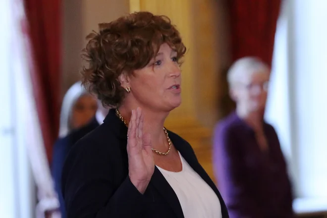 Ginekologinja Petra De Sutter, prva evropska transseksualna ministrica, se je angažirala na področjih, kot so oploditve z biomedicinsko pomočjo. FOTO: Yves Herman/Reuters