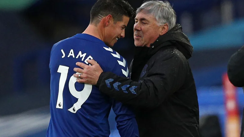 Fotografija: Everton je pod taktirko trenerja Carla Ancelottija in glavnega igralca Jamesa Rodrigueza nanizal vse štiri prvenstvene zmage tern je prijetno odkritje na začetku szone premierleague. FOTO: Jan Kruger/AFP