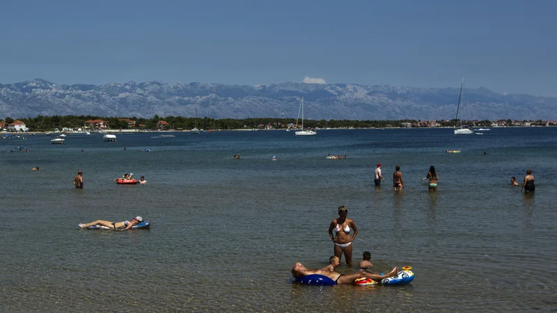 Fotografija: Otok Vir je še posebej priljubljen med hrvaškimi turisti, kažejo septembrski podatki. FOTO: Voranc Vogel/Delo