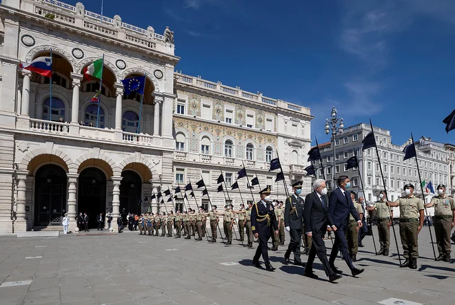 Sto let pozneje Foto Presidential Press Office Via Reuters