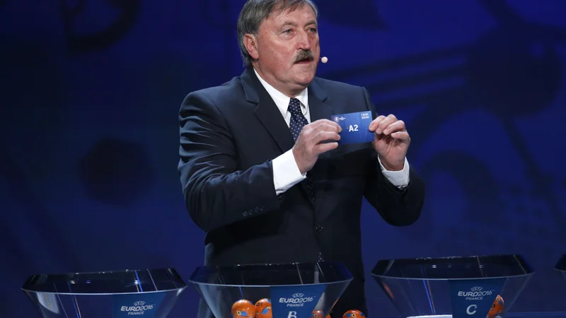 Fotografija: Antonin Panenka se bori za svoje življenje. FOTO: Charles Platiau/Reuters