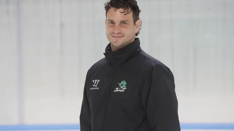 Gregor Polončič je vsekakor med najboljšimi poznavalci hokejske igre v novem slovenskem trenerskem valu. FOTO: Leon Vidic/Delo