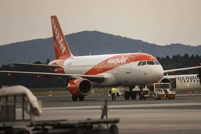 Easyjet je po prisilnem premoru vzpostavil tudi povezavo med Ljubljano in Londom, na kateri leti ob petkih in ponedeljkih. FOTO: Voranc Vogel/Delo