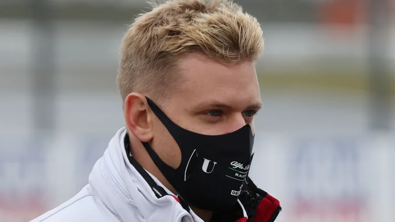 Fotografija: Na Nürburgringu bodo danes vse oči uprte v Micka Schumacherja. FOTO: Wolfgang Rattay/Reuters