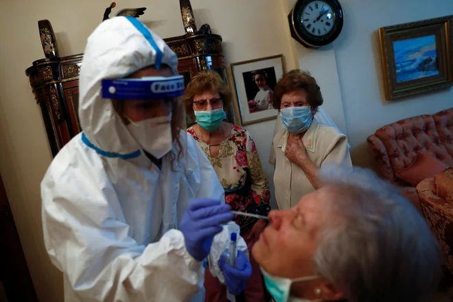 Španija je najhuje prizadeta evorpska država. FOTO: Susana Vera/Reuters