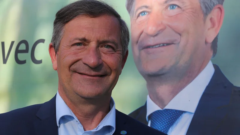 Fotografija: Današnja pošta bo dokončno razkrila, ali bo imel Karl Erjavec dva protikandidata ali kakšnega več. FOTO: Tomi Lombar/Delo
