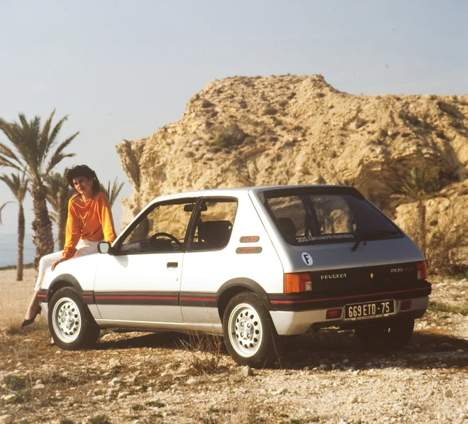 Po drugi svetovni vojni niso ponujali poceni malih avtomobilov kot tekmeci. FOTO: Peugeot