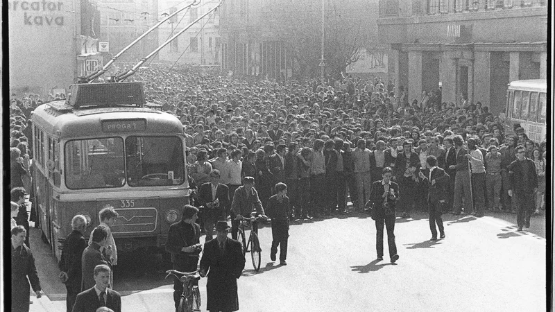 Fotografija: Študentske demonstracije aprila 1971 Foto Tone Stojko