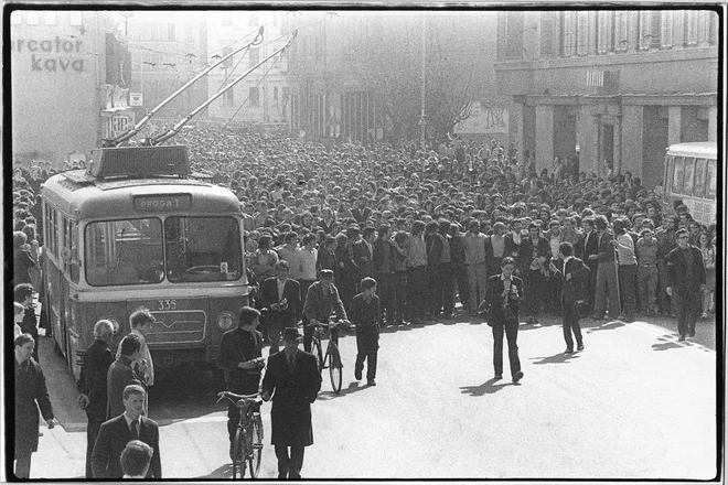 Študentske demonstracije aprila 1971 Foto Tone Stojko