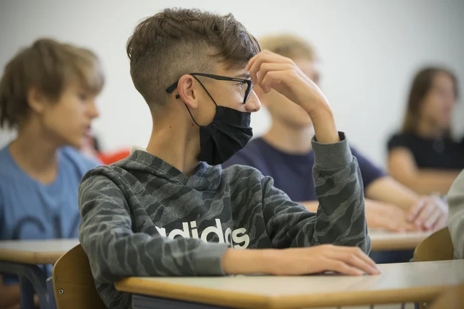 Šole in fakultete za zdaj ostajajo odprte. FOTO: Jure Eržen/Delo