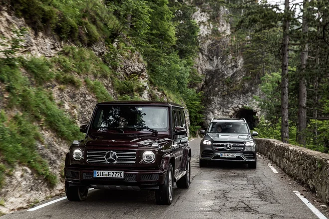 Mercedes razred G velja za eno od ikon avtomobilizma. Tako kot ostali modeli SUV znamke Mercedes-Benz ponuja širok nabor vrhunskih asistenčnih in varnostnih sistemov. FOTO: Žiga Intihar