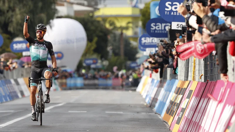 Fotografija: Peter Sagan se je po dolgem času veselil etapne zmage. FOTO: Luca Bettini/AFP